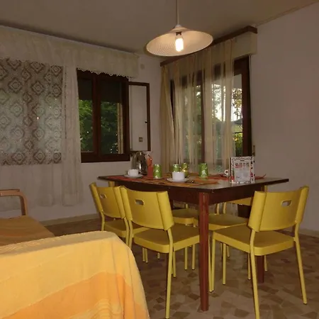 Daire Central And Bright Villa With Garden And Parking Bibione