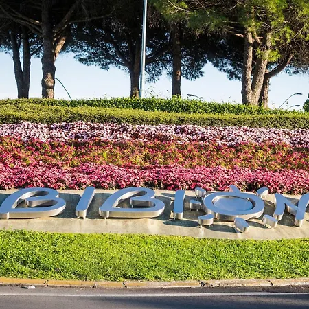 Apartament Three-bedroom With Garden, Parking And Ac Bibione